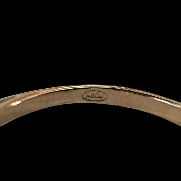 Avon | Vintage Cubic Zirconia Silver Tone Ring (9) - Picture 8 of 8